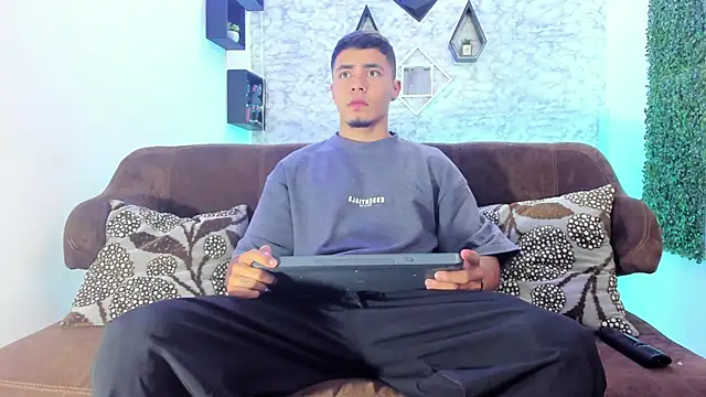 Thomass conor online show from 21, 11, 2025