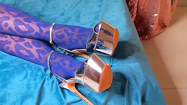 --SUNNY-- online show from 7, 11, 2025