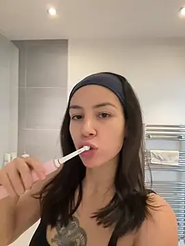 anaromeroxo online show from 18, 3, 2025