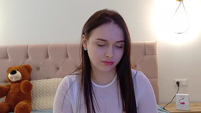 Lilliana Moon online show from 6, 3, 2025