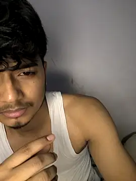 Snapshot of kaif_220 chatting on 3, 10, 2025 kaif 220 online show from 3, 10, 2025