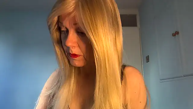 petina online show from 8, 11, 2025