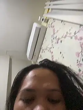 SophiaCourthaway online show from 14, 1, 2026