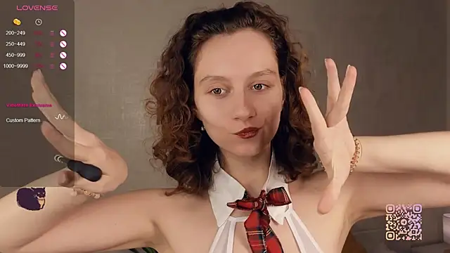 Snapshot of Leya_Curly chatting on 19, 9, 2025 Leya Curly online show from 19, 9, 2025