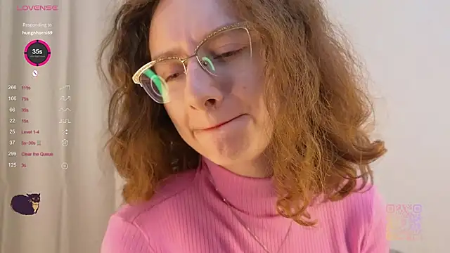 Leya Curly online show from 7, 11, 2025