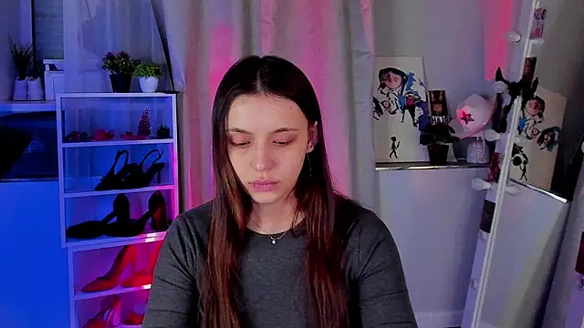 Snapshot of Sahara_Shields chatting on 21, 12, 2025 Sahara Shields online show from 21, 12, 2025