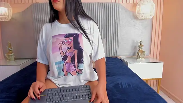 Snapshot of janna_lopez_ chatting on 6, 2, 2025 janna lopez online show from 6, 2, 2025