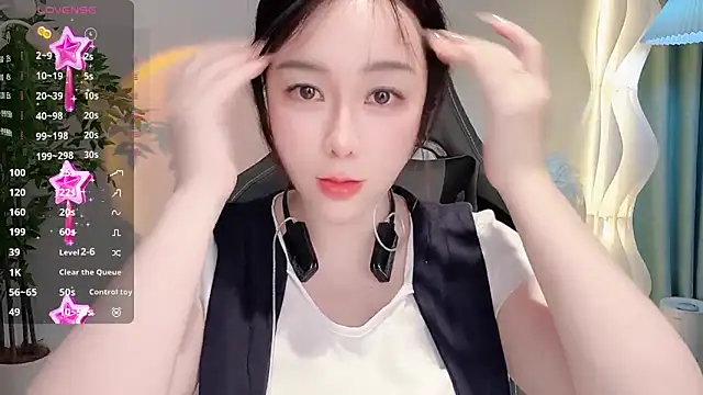 Snapshot of Alano-01 chatting on 6, 6, 2026 Alano-01 online show from 6, 6, 2026