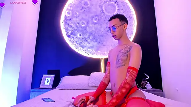 EthaanCox online show from 4, 2, 2025