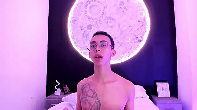 EthaanCox online show from 15, 2, 2025