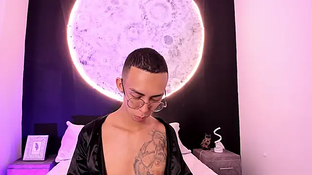 EthaanCox online show from 2, 3, 2025