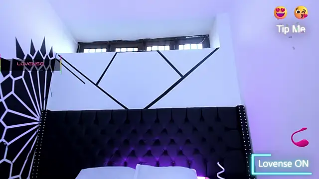 EthaanCox online show from 17, 10, 2025