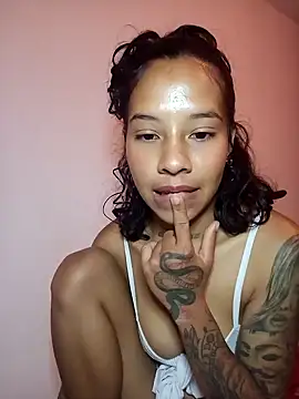 Snapshot of Miss_sparkle00 chatting on 1, 2, 2025 Miss sparkle00 online show from 1, 2, 2025