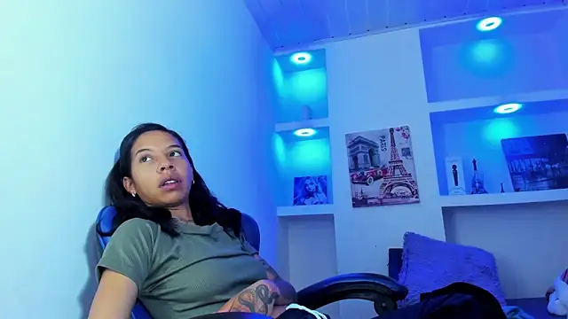 Snapshot of Miss_sparkle00 chatting on 10, 9, 2025 Miss sparkle00 online show from 10, 9, 2025