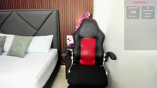 emmily taylor  online show from 22, 3, 2025