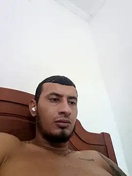 Snapshot of DrakeVega chatting on 1, 2, 2025 DrakeVega online show from 1, 2, 2025