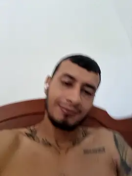 Snapshot of DrakeVega chatting on 2, 2, 2025 DrakeVega online show from 2, 2, 2025