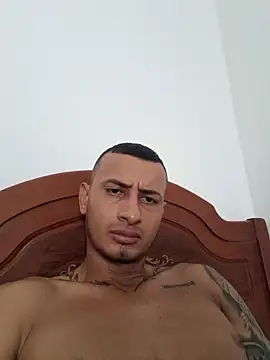 Snapshot of DrakeVega chatting on 8, 2, 2025 DrakeVega online show from 8, 2, 2025