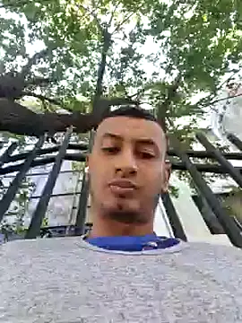 Snapshot of DrakeVega chatting on 10, 2, 2025 DrakeVega online show from 10, 2, 2025