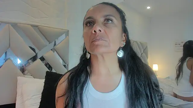Snapshot of raquell_moore chatting on 9, 2, 2025 raquell moore online show from 9, 2, 2025