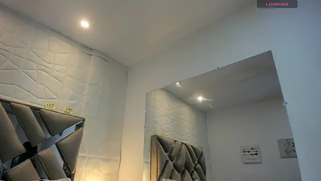 Snapshot of raquell_moore chatting on 8, 10, 2025 raquell moore online show from 8, 10, 2025
