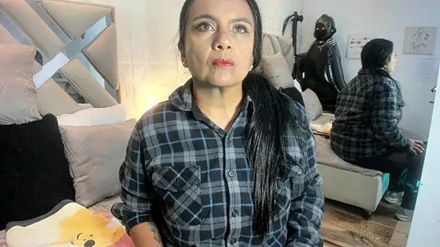 raquell moore online show from 6, 11, 2025