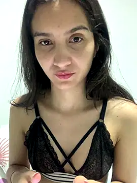 Snapshot of Bella_still chatting on 21, 9, 2025 Bella still online show from 21, 9, 2025