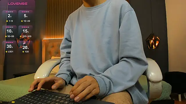 Cum hunters online show from 9, 10, 2025