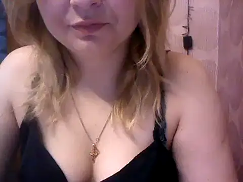 Snapshot of Allie_Janet chatting on 22, 1, 2025 Allie Janet online show from 22, 1, 2025