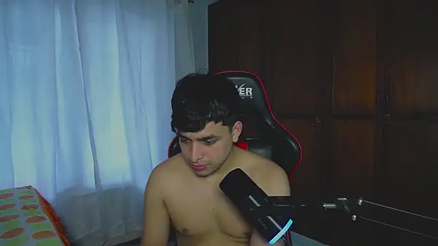 Snapshot of xxxcocorood chatting on 11, 11, 2025 xxxcocorood online show from 11, 11, 2025