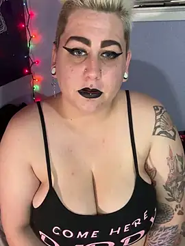 Snapshot of MistressMizfit chatting on 19, 1, 2025 MistressMizfit online show from 19, 1, 2025