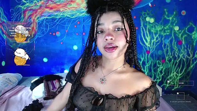 lucie petite online show from 23, 11, 2025