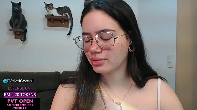 crystalll room online show from 20, 9, 2025