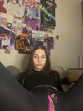 Snapshot of mollyEXD chatting on 1, 3, 2025 mollyEXD online show from 1, 3, 2025