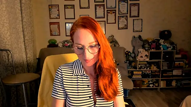 red rocco online show from 16, 10, 2025