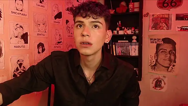 Snapshot of Mickey_Magic chatting on 3, 2, 2025 Mickey Magic online show from 3, 2, 2025