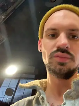 AssHunter4k online show from 24, 2, 2025