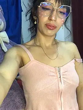 MiaFlamesxxx online show from 25, 1, 2025