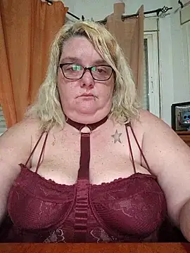 Snapshot of diosacurvy1984 chatting on 21, 4, 2026 diosacurvy1984 online show from 21, 4, 2026