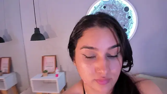 Snapshot of AlexaMora_ chatting on 17, 1, 2025 AlexaMora online show from 17, 1, 2025