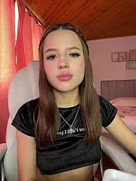 Snapshot of Sofia18_pinkk chatting on 28, 2, 2025 Sofia18 pinkk online show from 28, 2, 2025