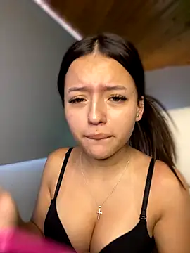 Snapshot of Sofia18_pinkk chatting on 26, 11, 2025 Sofia18 pinkk online show from 26, 11, 2025