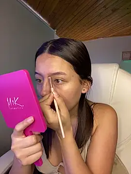 Snapshot of Sofia18_pinkk chatting on 27, 11, 2025 Sofia18 pinkk online show from 27, 11, 2025