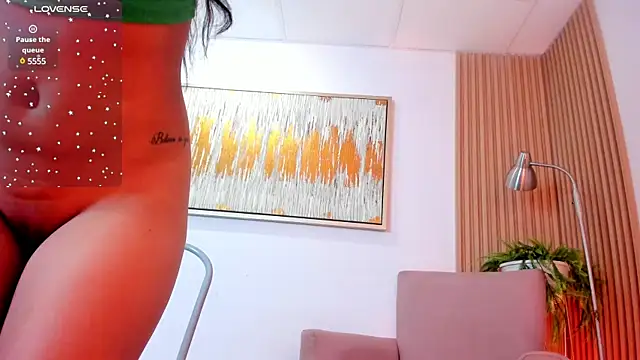 Snapshot of laurah_hill chatting on 17, 1, 2025 laurah hill online show from 17, 1, 2025
