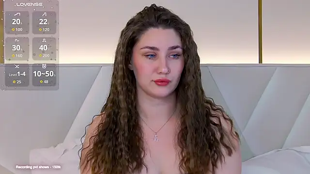 KiraBarlows online show from 28, 10, 2025