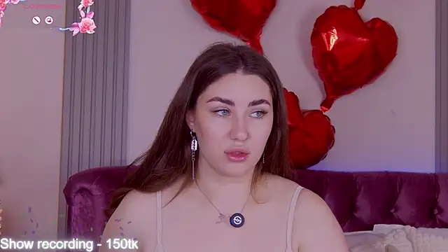 KiraBarlows online show from 14, 4, 2026