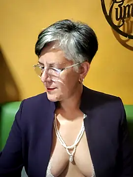 ilonna2025 online show from 4, 4, 2026