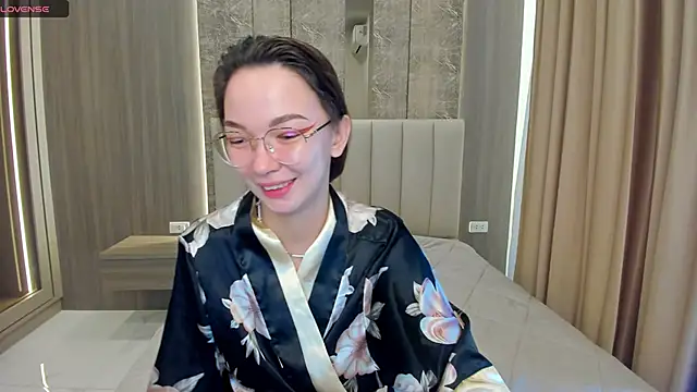 SusannJohnson online show from 26, 11, 2025