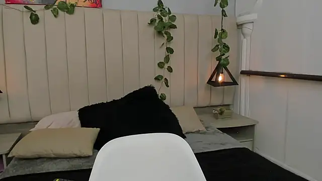 Paulina Lopezz online show from 13, 11, 2025