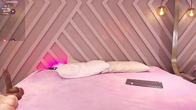 LissMonroe online show from 1, 11, 2025